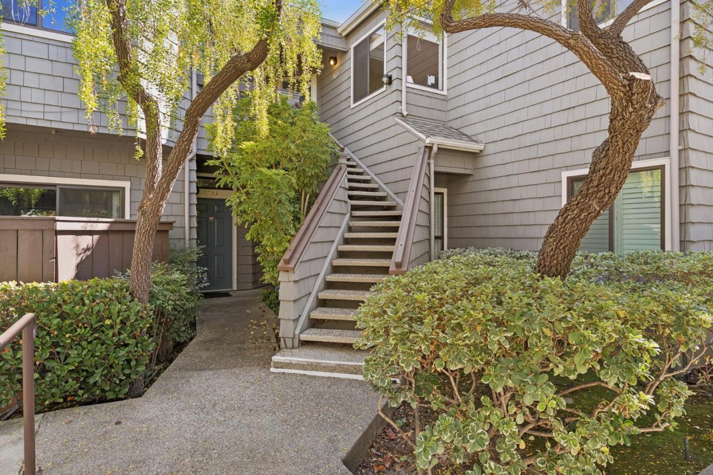 Home in SAN MATEO, CA 94404 — photo 3