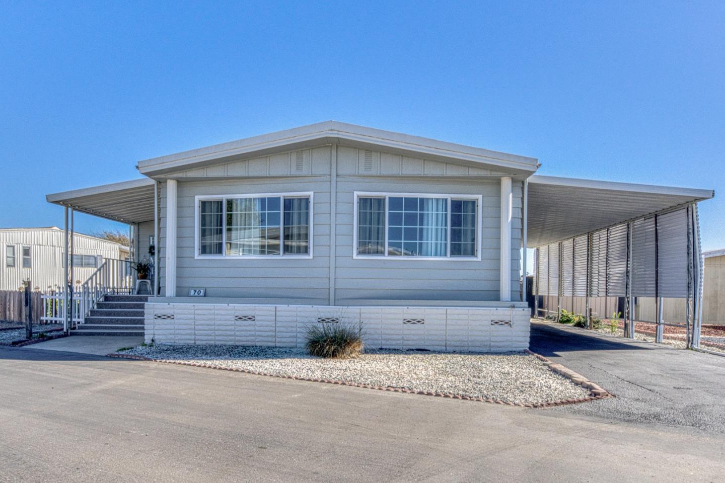 150 East Kern Street — photo