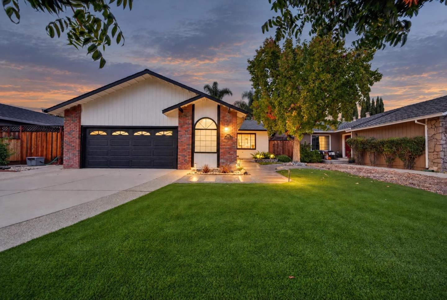 6039 Foothill Glen Drive — photo
