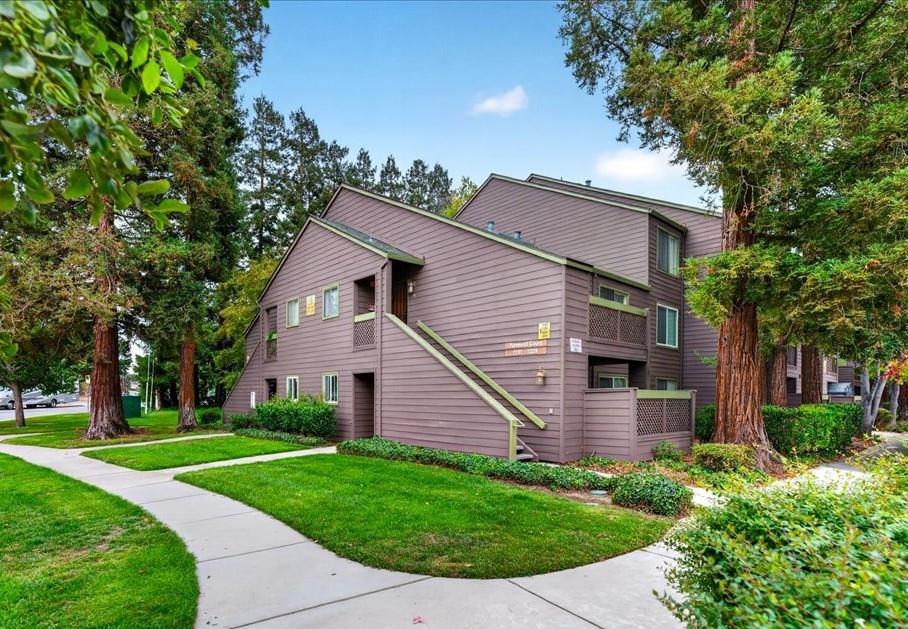 1227 Yarwood Court — photo