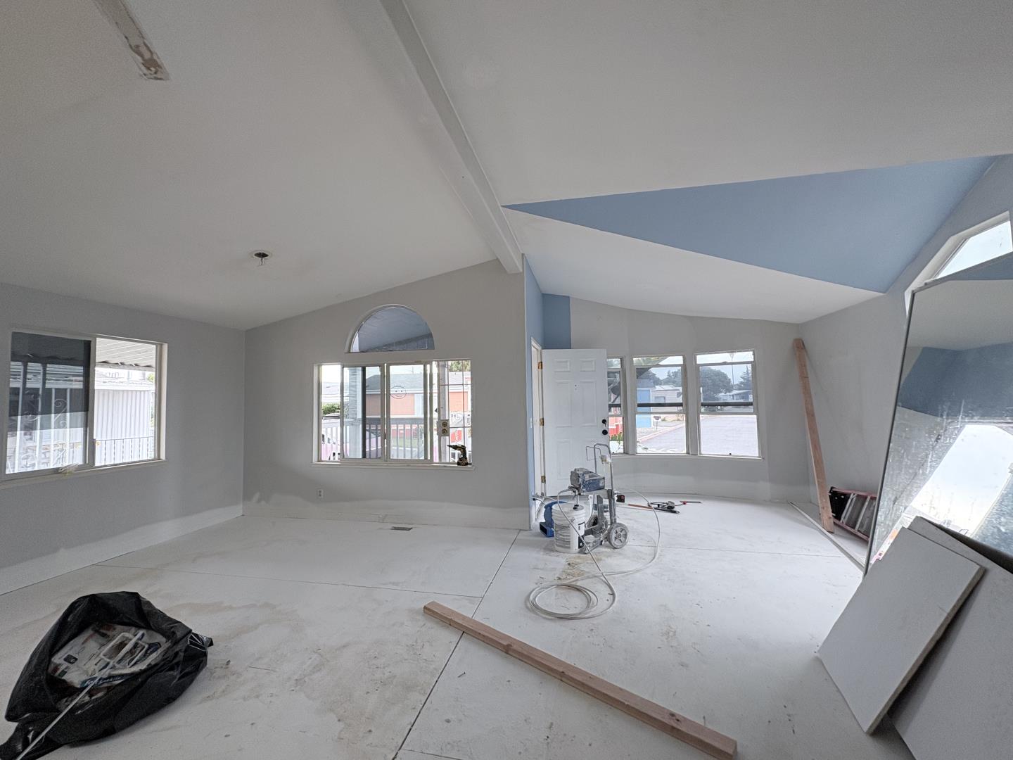 600 East Weddel Drive — photo