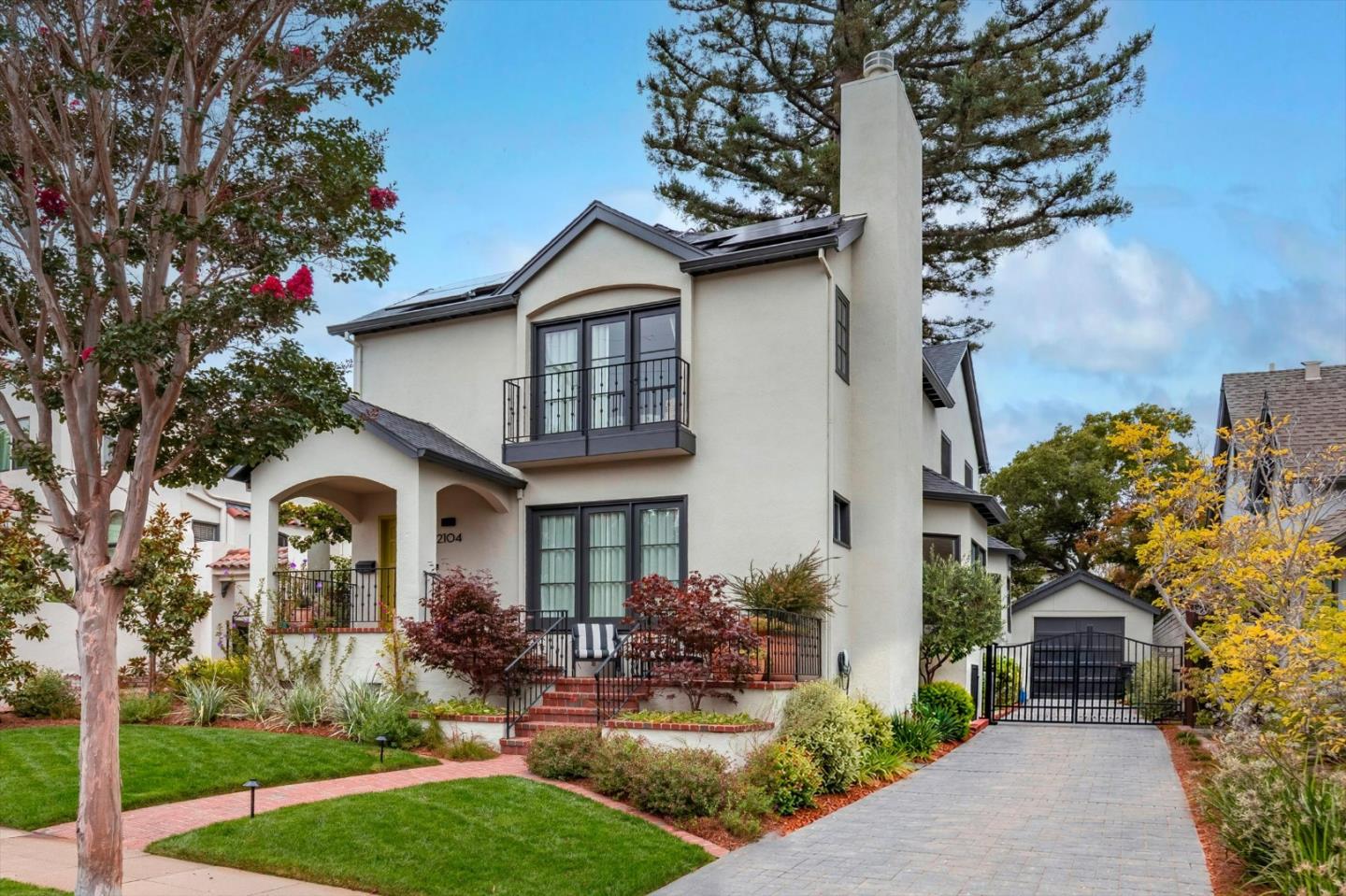 2104 Hale Drive — photo