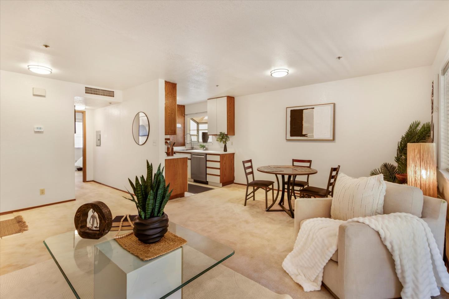 1009 San Antonio Circle 220 — photo