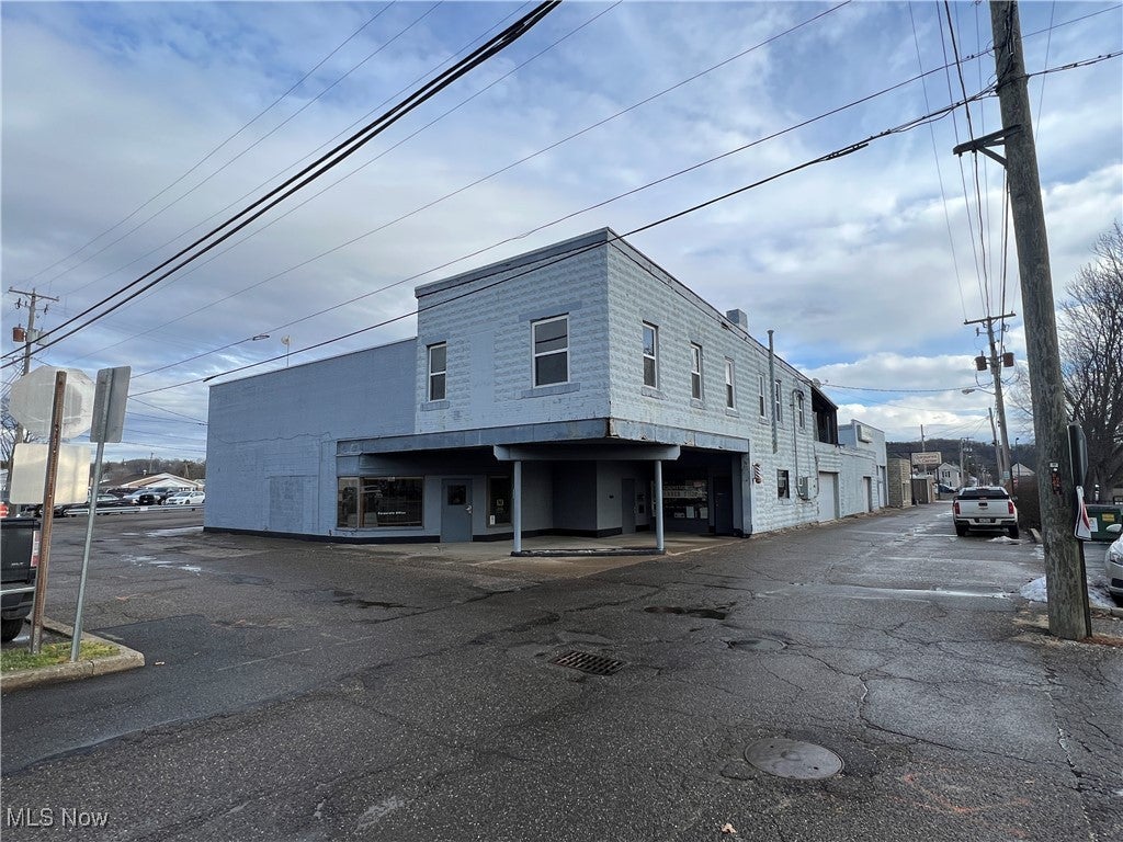 145 1st Drive NE B — photo
