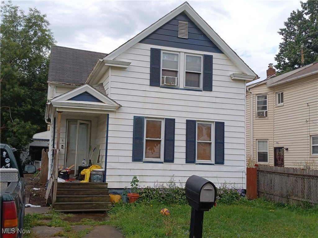 3527 Carlyle Avenue — photo