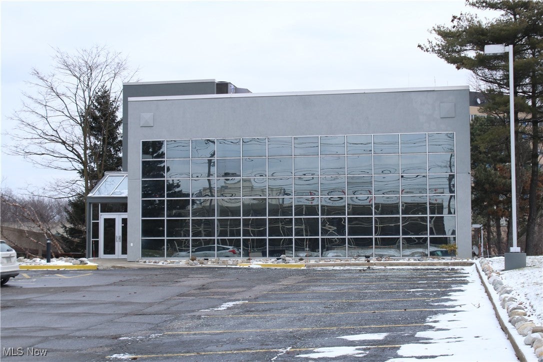6731 Ridge (7,000 Sq Ft) — photo