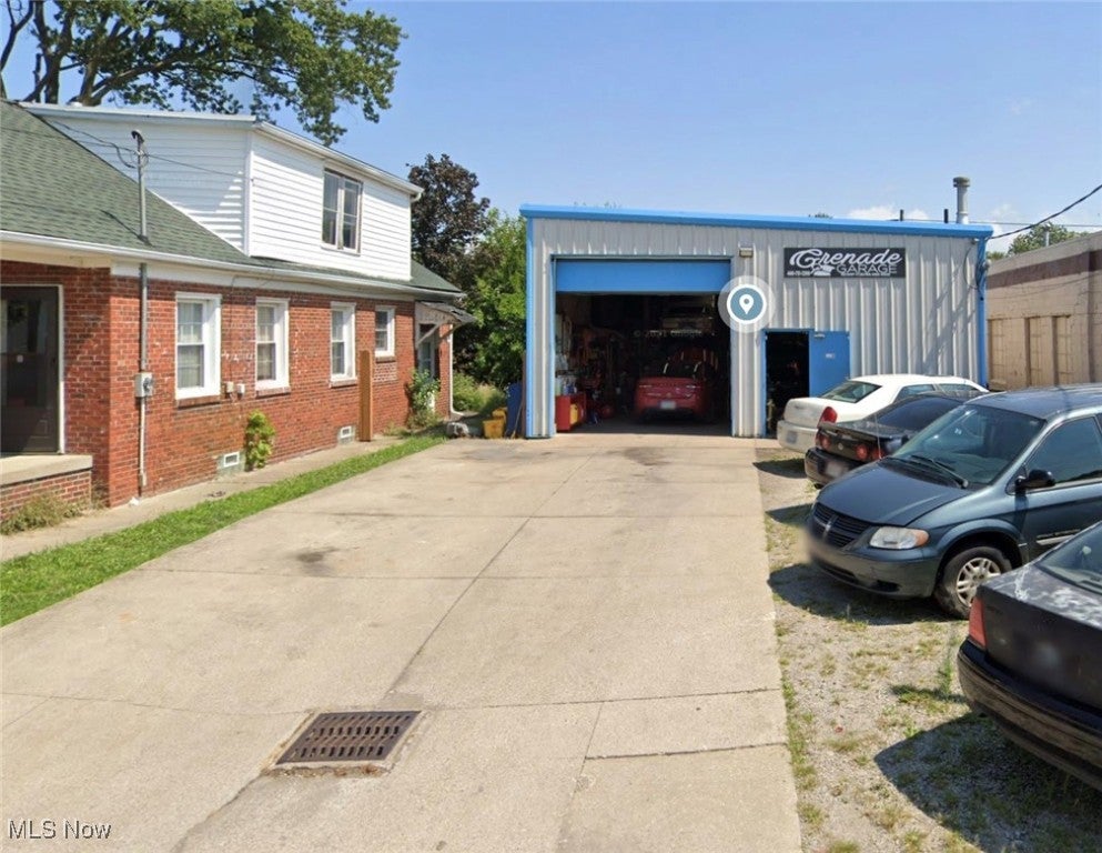 158 Eady Court — photo