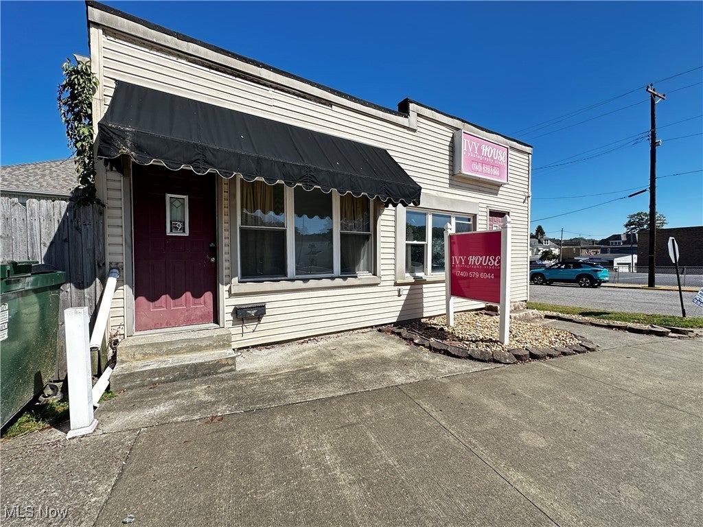 654 S Zane Highway — photo