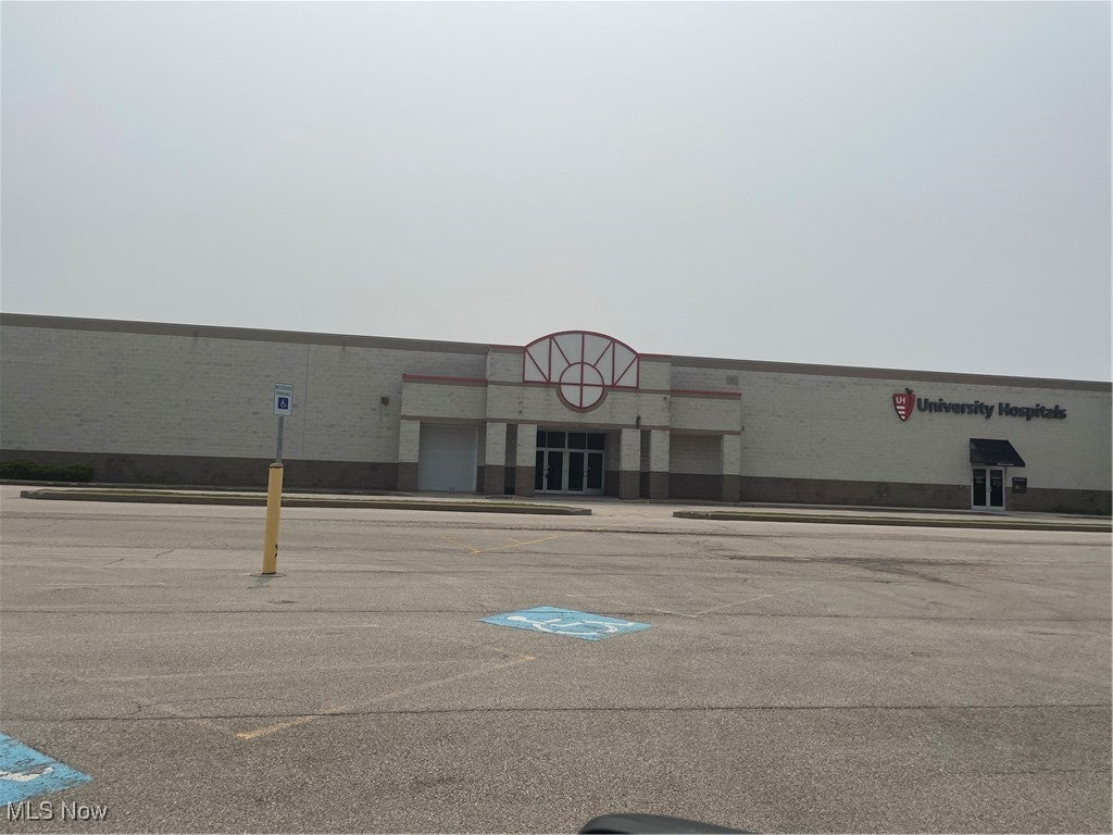3315 N Ridge Road — photo