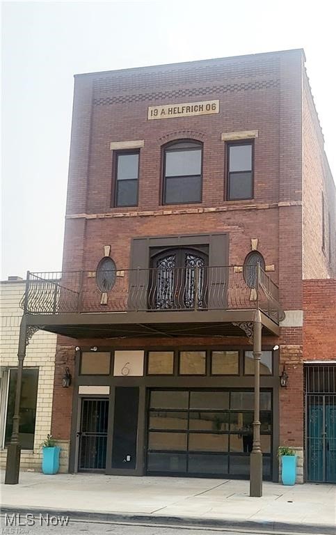 822 Broadway — photo