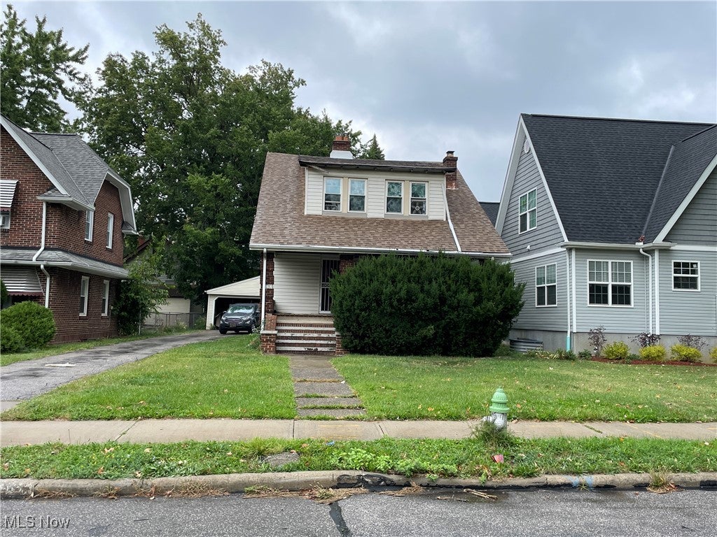 2137 N Taylor Road — photo