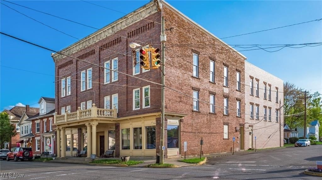 701 Main Street — photo
