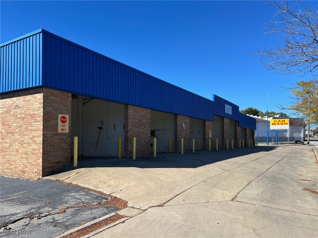 60 Youngstown Warren Road — photo