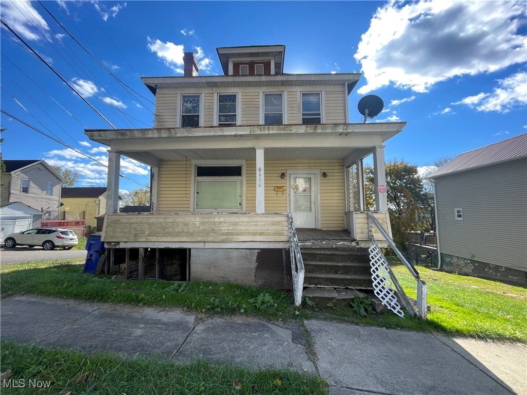 956 Bank Street — photo