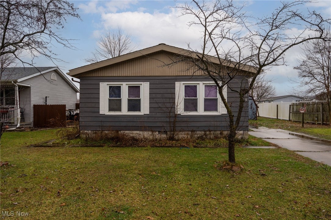 476 Stallion Court — photo