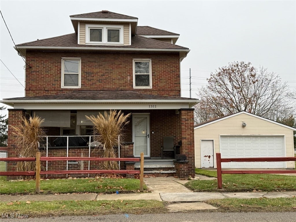 1311 Warner Road SE — photo