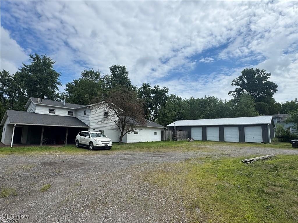 3043 Niles Road SE — photo