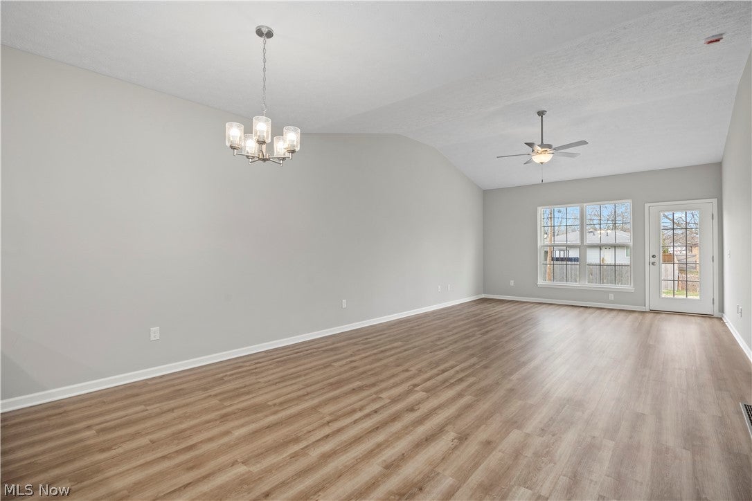 556 Eldemire Lane, Elyria, OH 44035 — photo 3