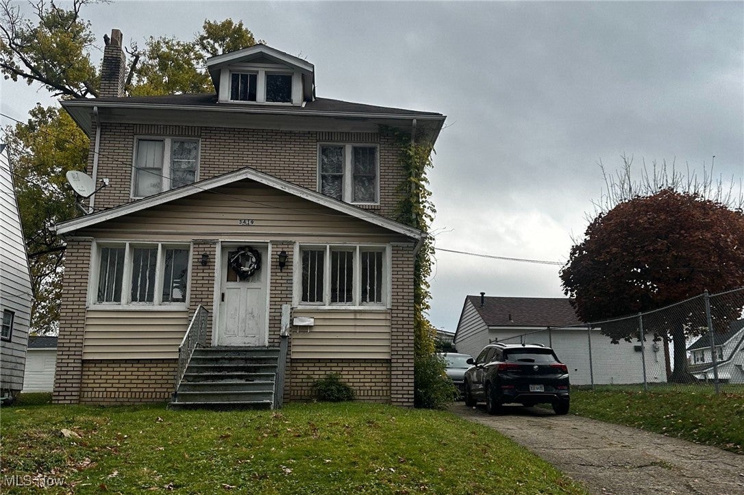 3419 Hillman Street — photo