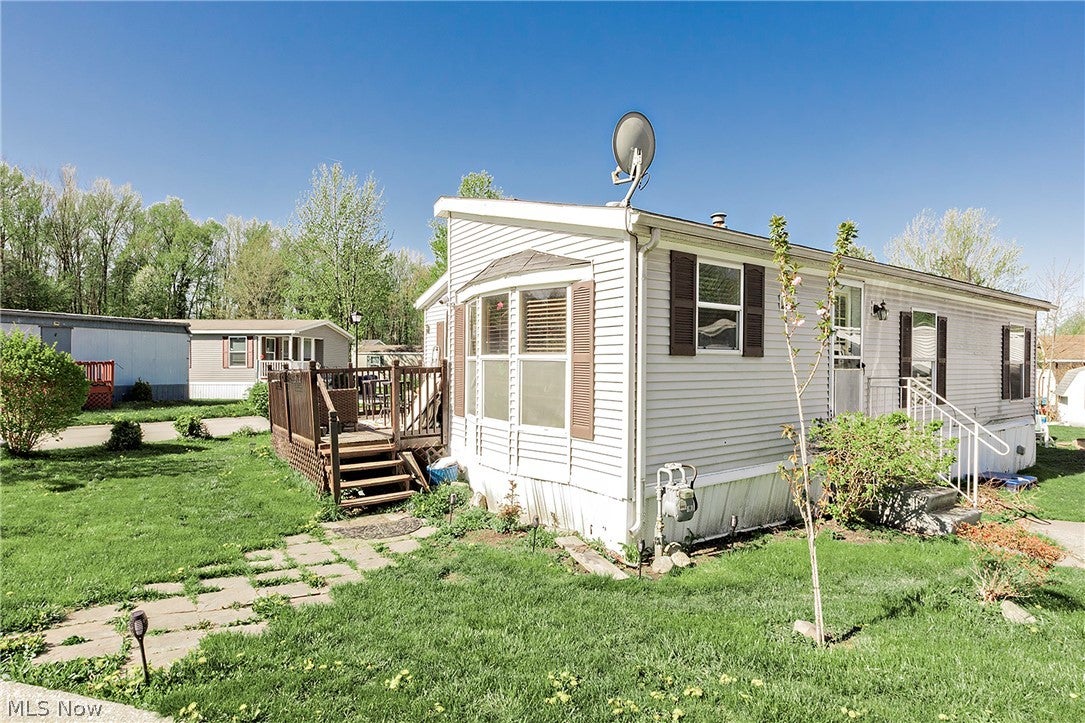 6610 Lear Nagle Road 33 — photo