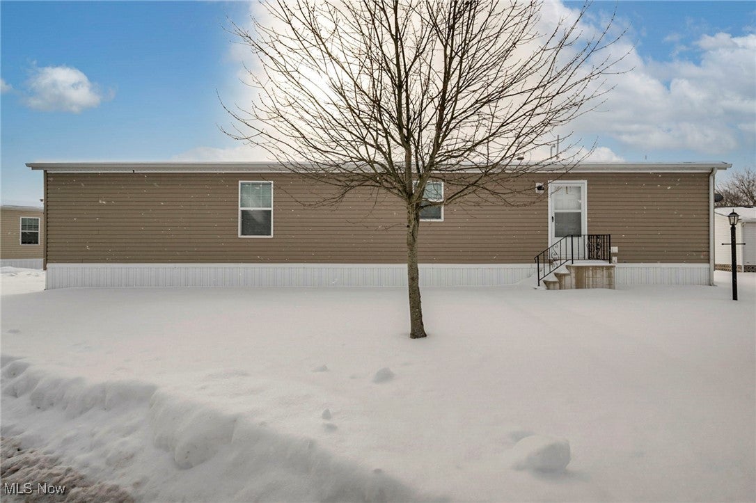 348 Robin Drive — photo