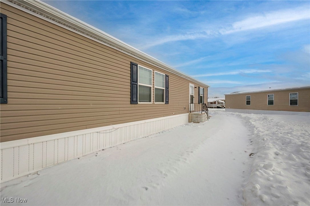 348 Robin Drive, Elyria, OH 44035 — photo 3