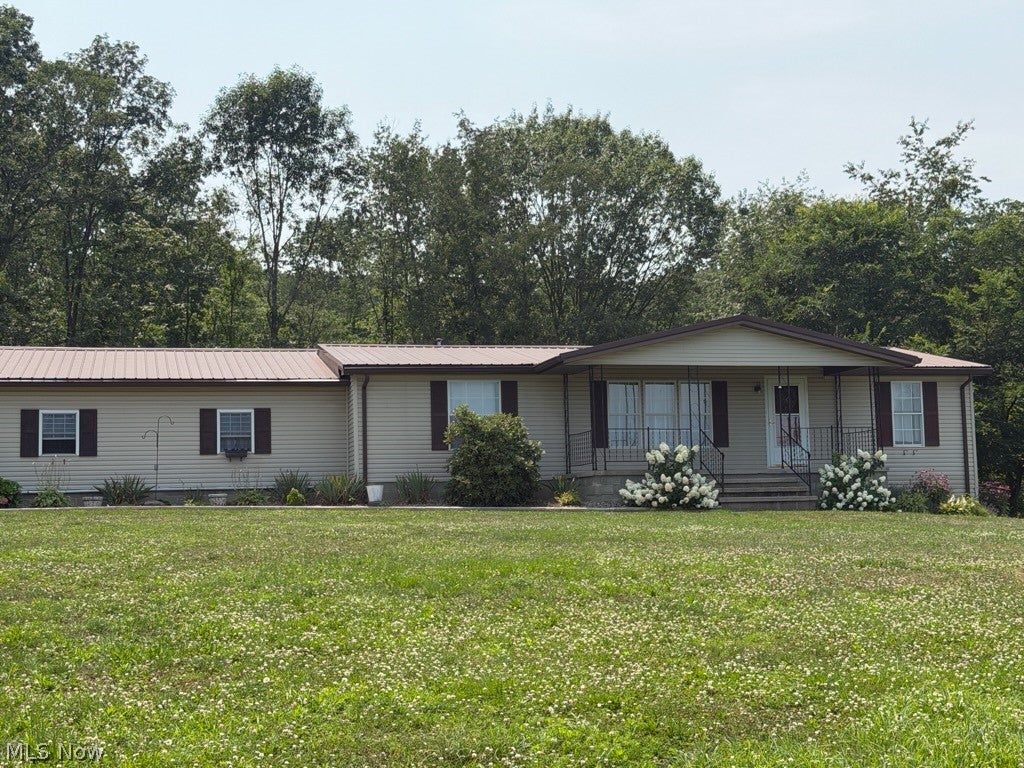 1105 Pacific Road NE — photo