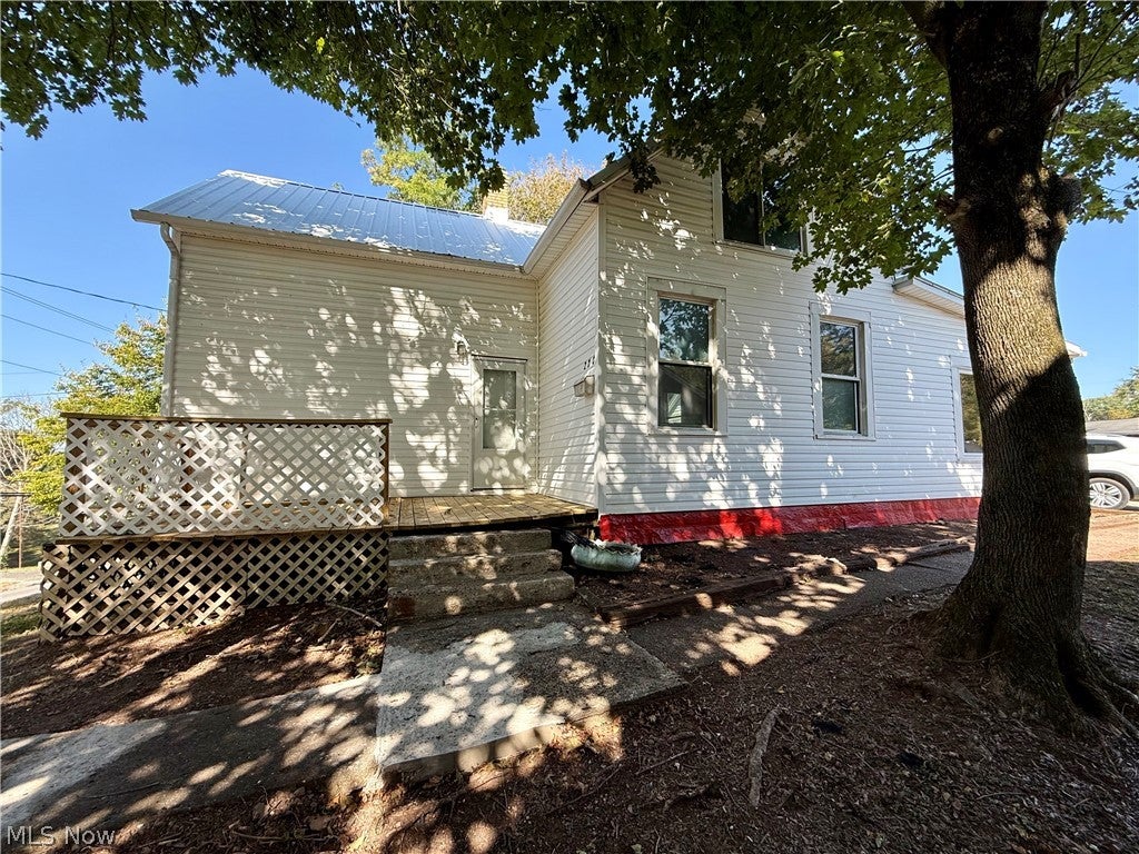 220 Oaklawn Avenue — photo