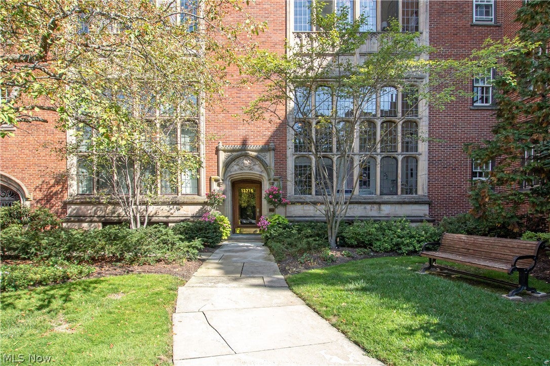 13715 Shaker Boulevard 1B — photo