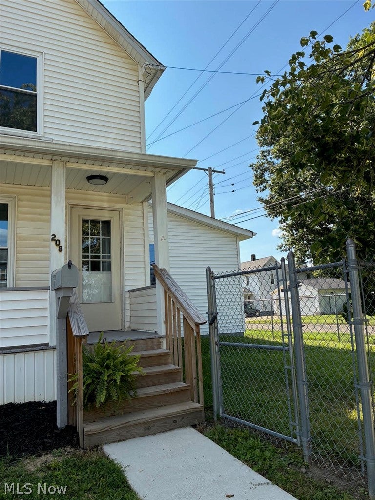 208 S 15th Street — photo