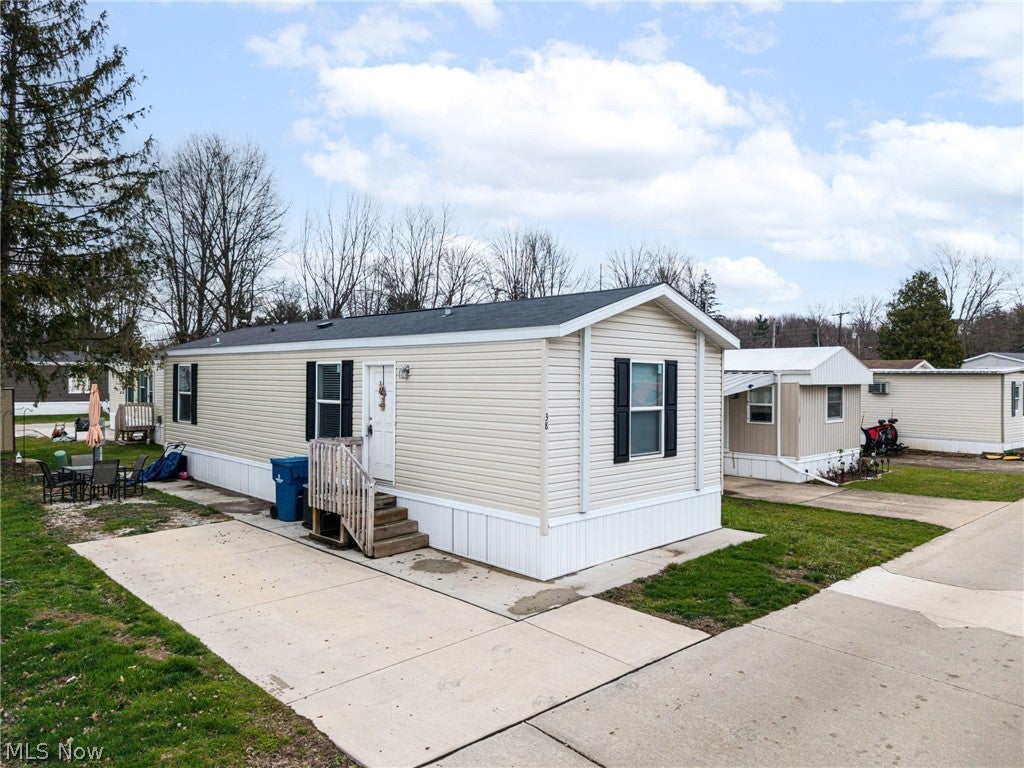 6610 Lear Nagle Road 38 — photo