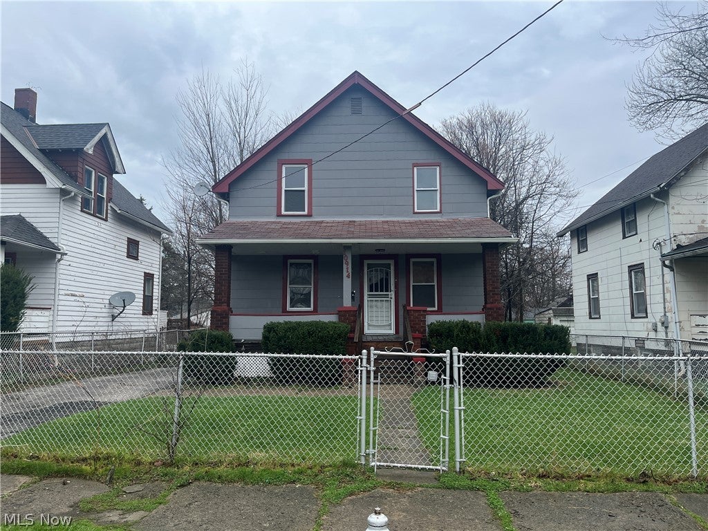 10914 Oliver Road — photo