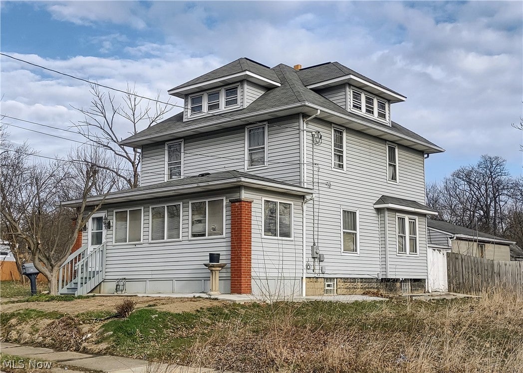 63 W Long Street — photo