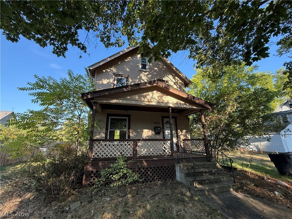 1033 Olive Avenue NE — photo