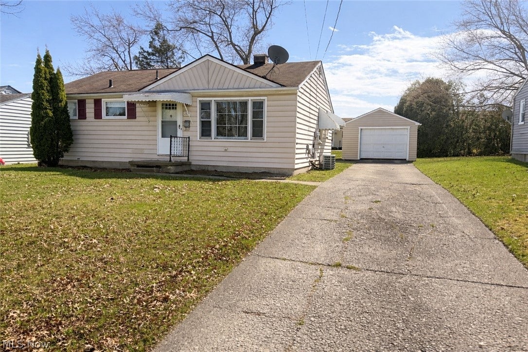 2471 Chaney Circle — photo