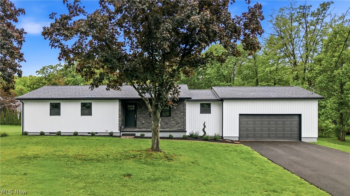 44129 Columbiana Waterford Road — photo
