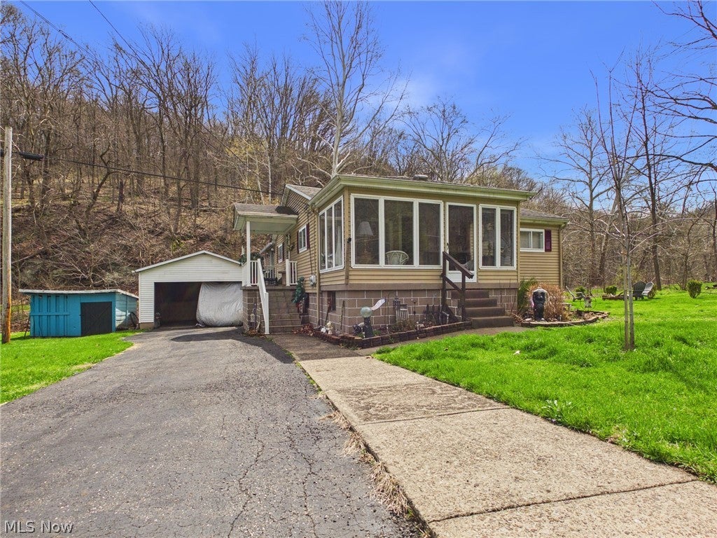 4351 County Road 17 — photo