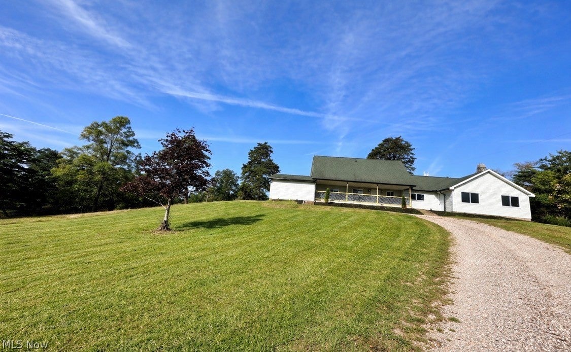1556 Mcgill Road — photo
