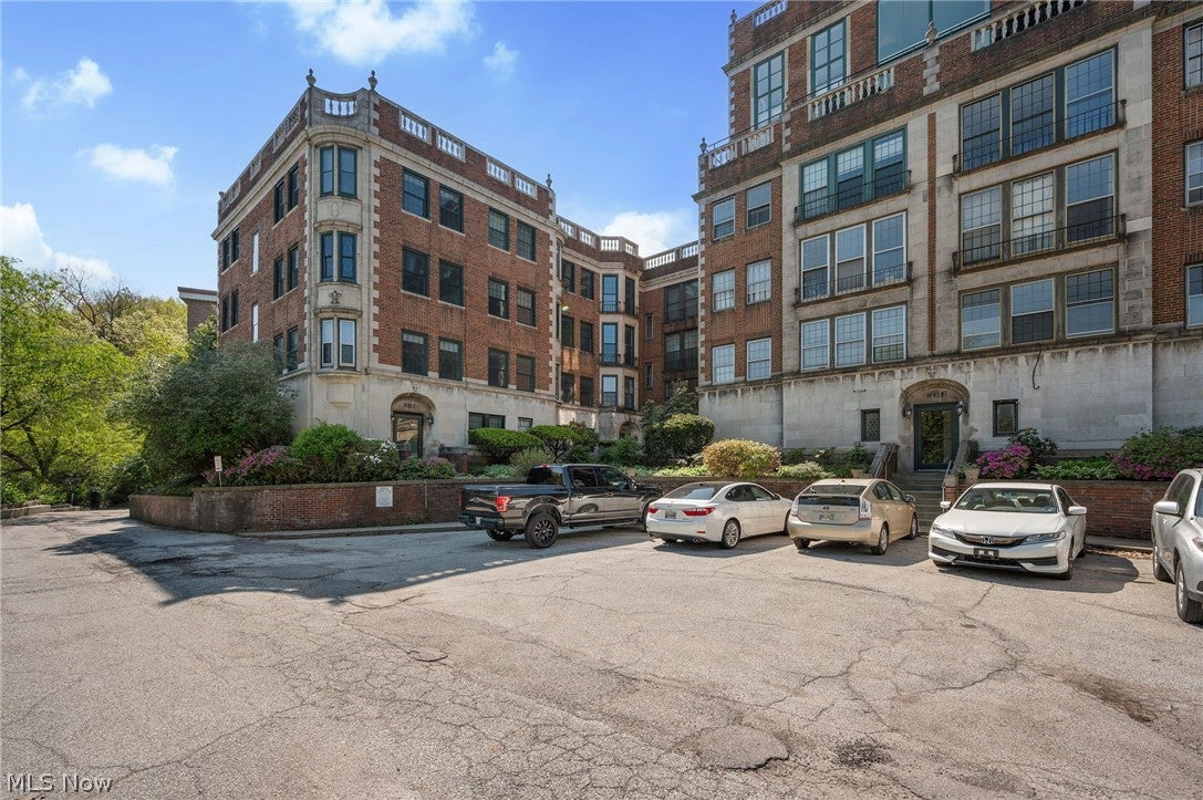 11430 Cedar Glen Parkway B5 — photo