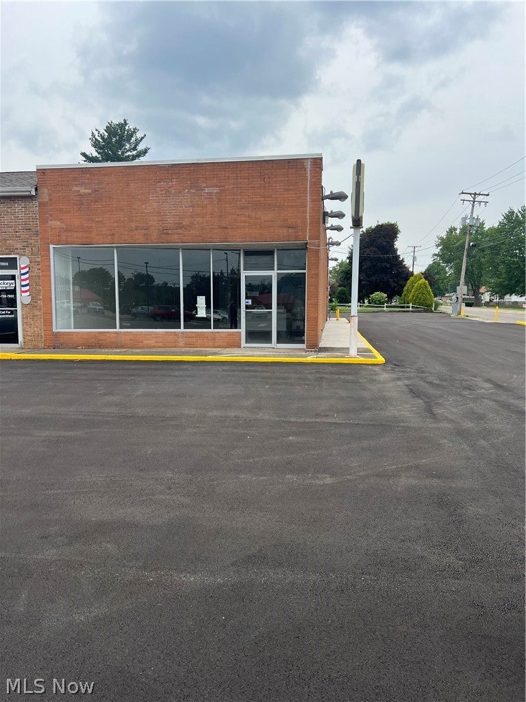 5904 South Avenue — photo