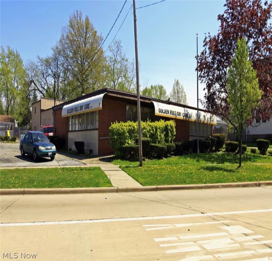 5117 Lee Road — photo