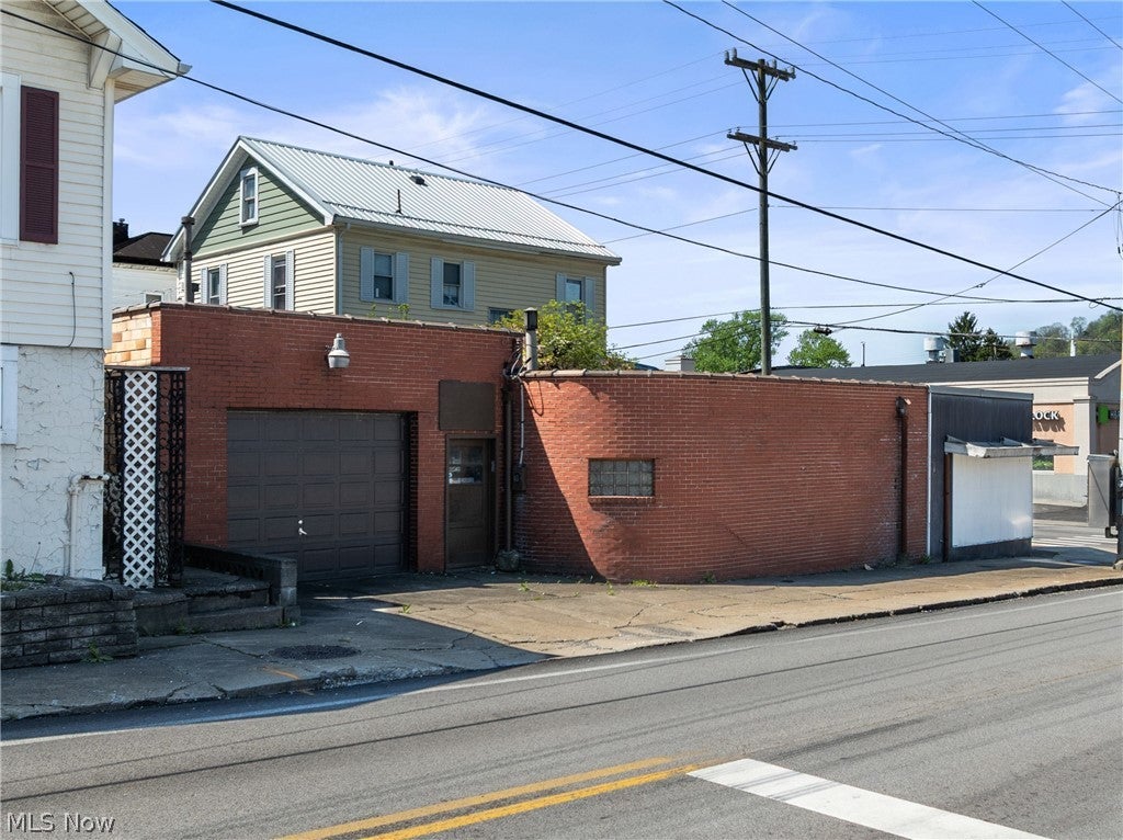 944 Commerce Street — photo