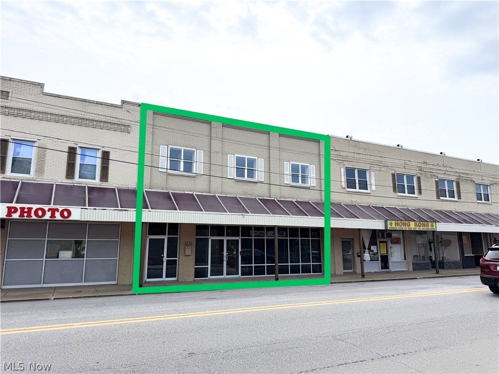 3236 Main Street — photo