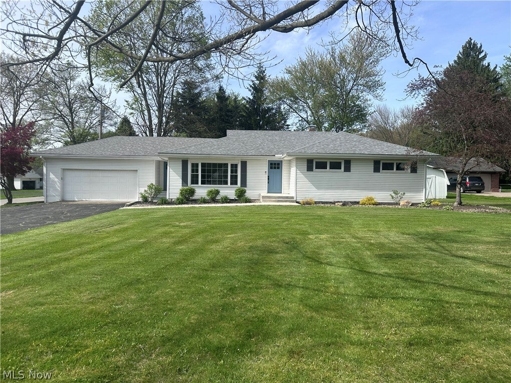 8815 King Graves Road NE — photo