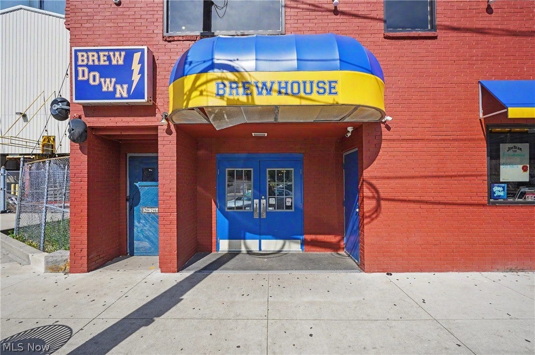 244 N Water Street — photo