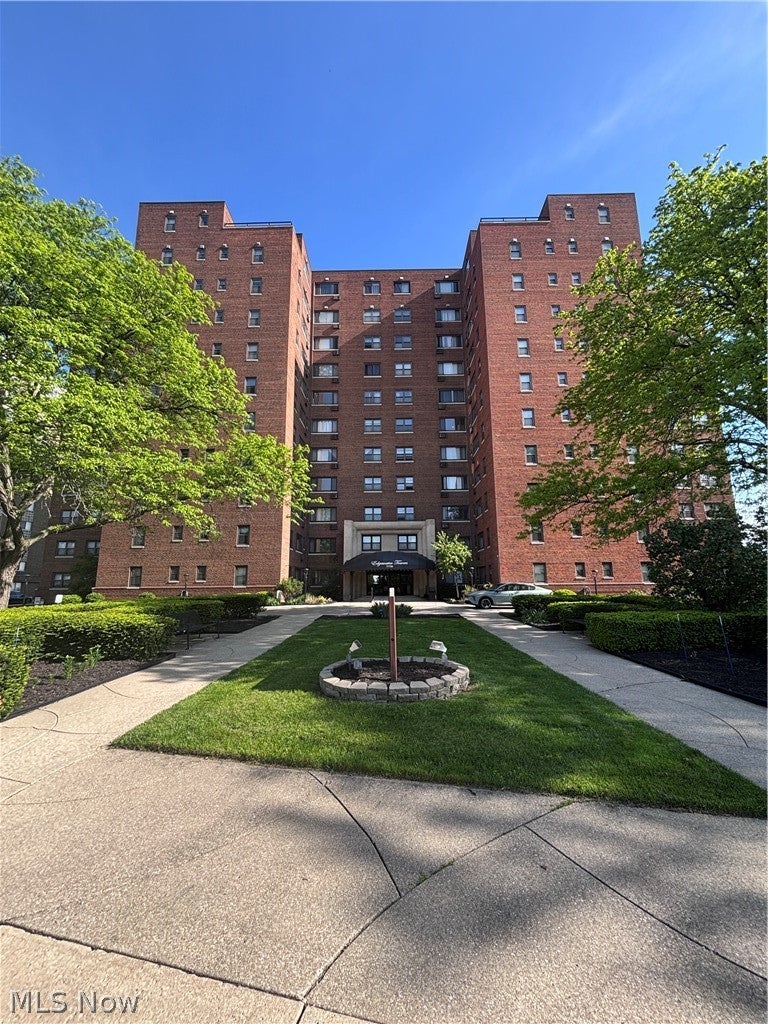 11720 Edgewater Drive 1007 — photo