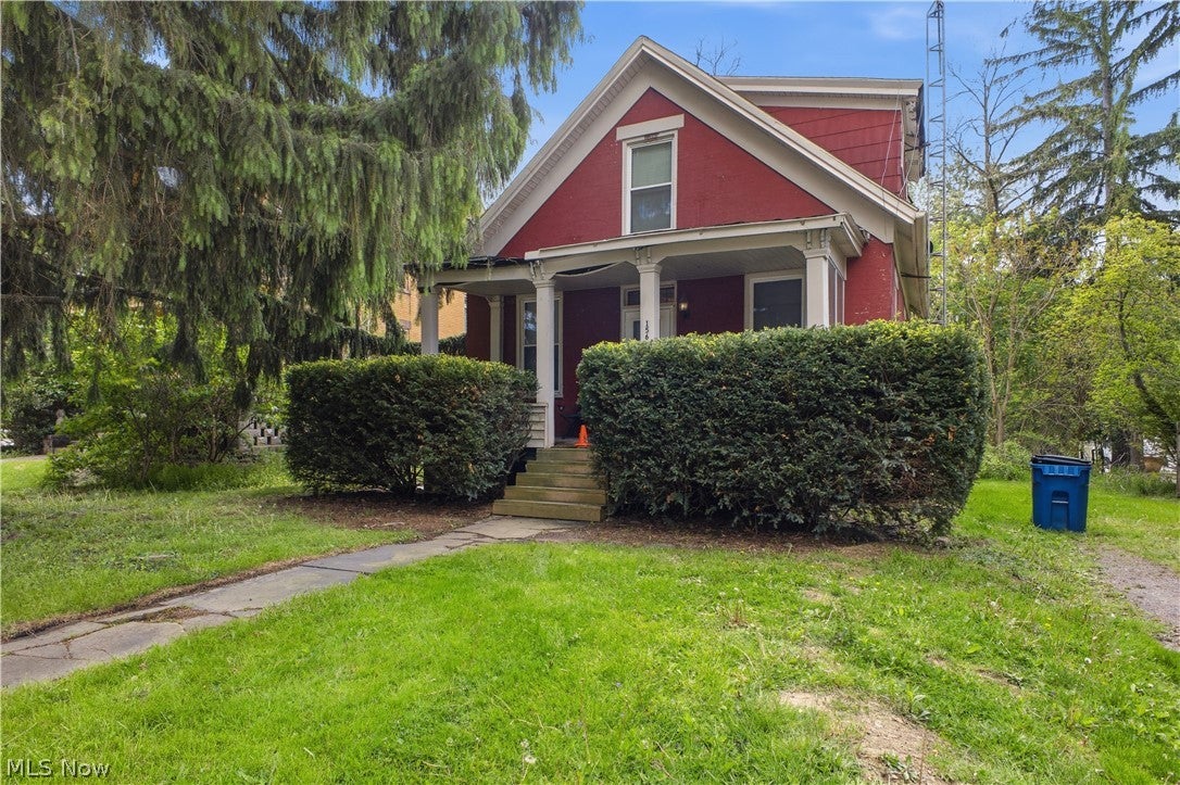 1561 E State Street — photo