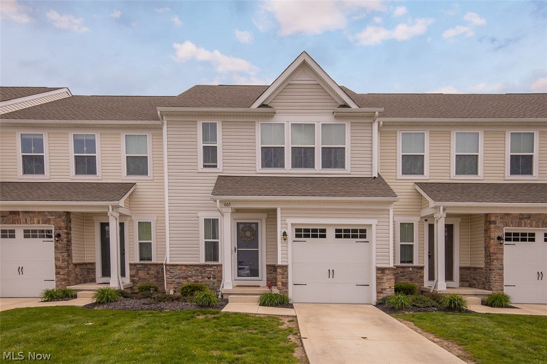 1165 Meadow Run — photo