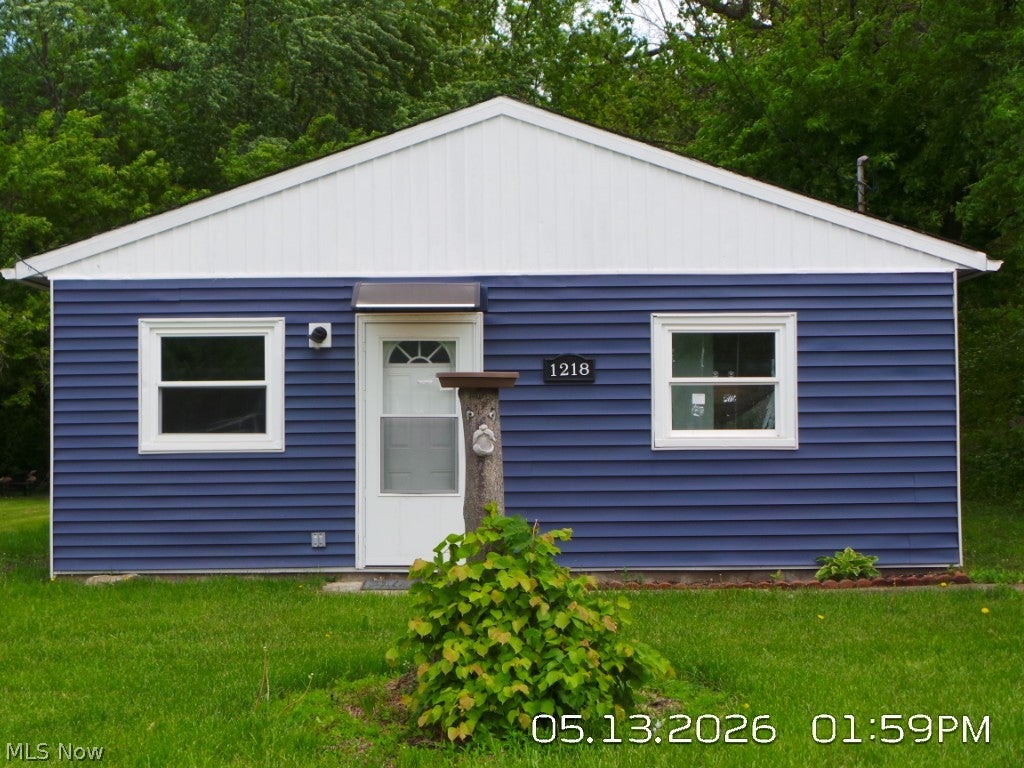 1215 E Farwell Street — photo