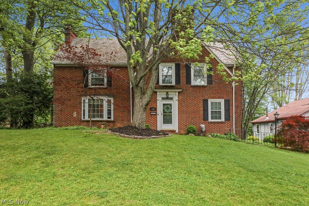 705 Overlook Drive — photo